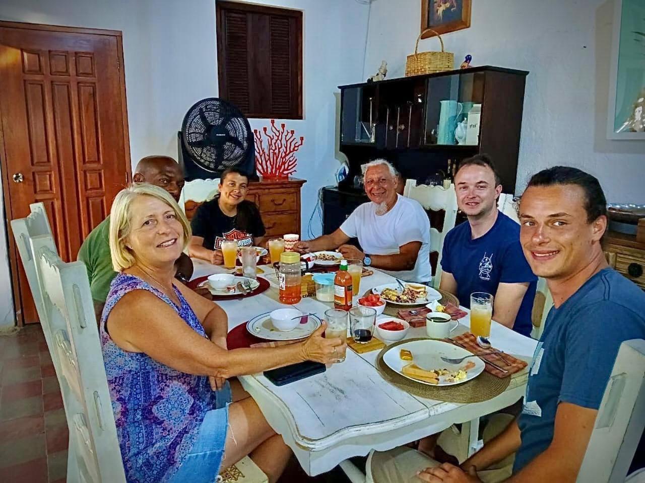 Casa Yoly Hostel 格拉纳达 外观 照片